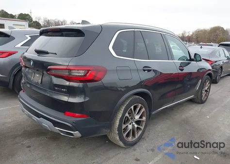 2022 BMW X5 xDrive40I z USA, uszkodzony, nr VIN 5UXCR6C07N9N21848